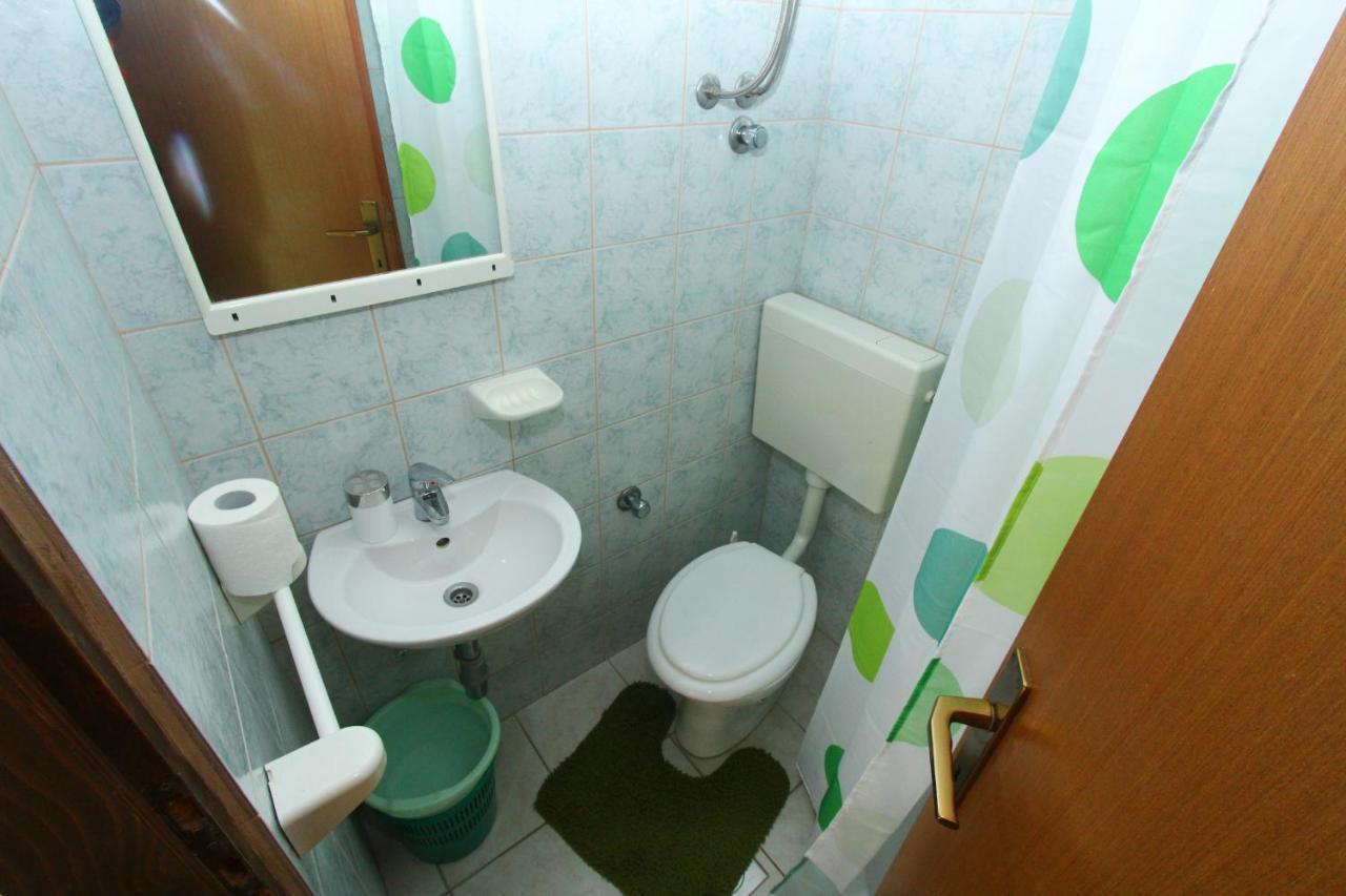 Apartments Gaja Green Ap Sveti Filip i Jakov Exterior foto